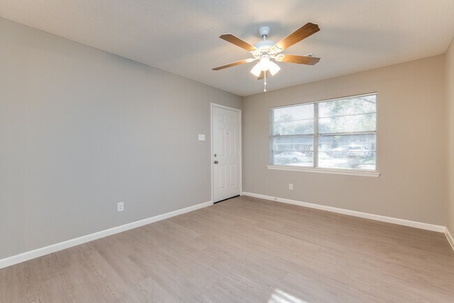 Foto del edificio - 12331 Atwell Dr