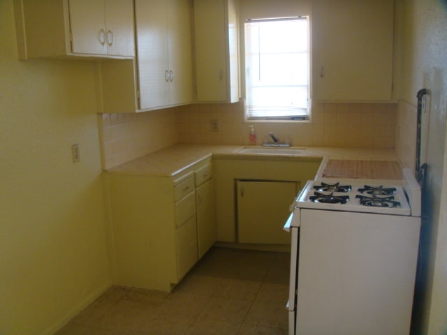 Kitchen - 25 N Brooks St