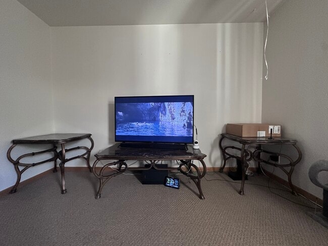 Building Photo - 604 Brown St