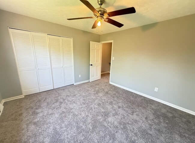 Building Photo - 604 Eastwood St