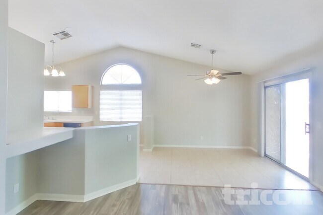 Foto del edificio - 2636 Lake Martin Ct