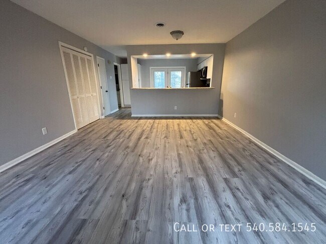 Building Photo - 7203 Woods Crossing Dr