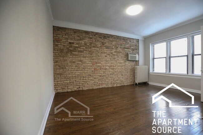 Building Photo - 3427 N Elaine Pl