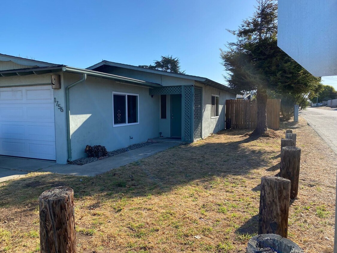 Foto principal - 1756 Pine Ave
