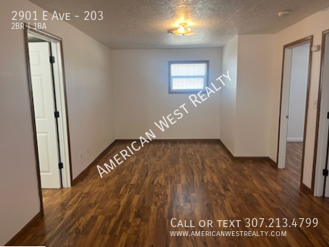 Building Photo - 2901 E Ave