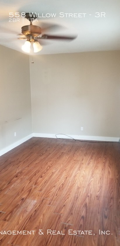 Primary Photo - 558 Willow Street - 3R