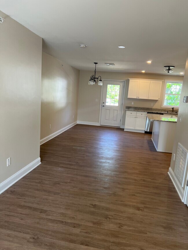 60 Bay Spring Ave Unit C7, Barrington, RI 02806 Condo for Rent in