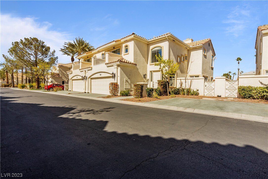 Primary Photo - 8728 Carlitas Joy Ct