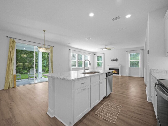 Building Photo - For Rent: Stunning 4-Bedroom Home in St. A...
