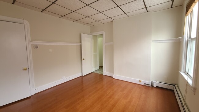 Building Photo - 86 Tonnele Ave