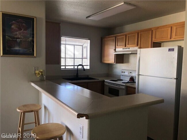 Foto del edificio - 2978 Juniper Hills Blvd