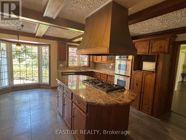 Building Photo - 161 Pinehurst Dr