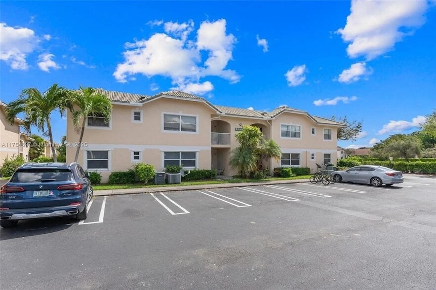 Primary Photo - 12069 Royal Palm Blvd