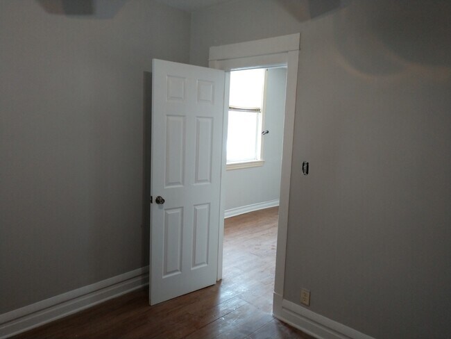 Foto del edificio - 6100 N Albany Ave