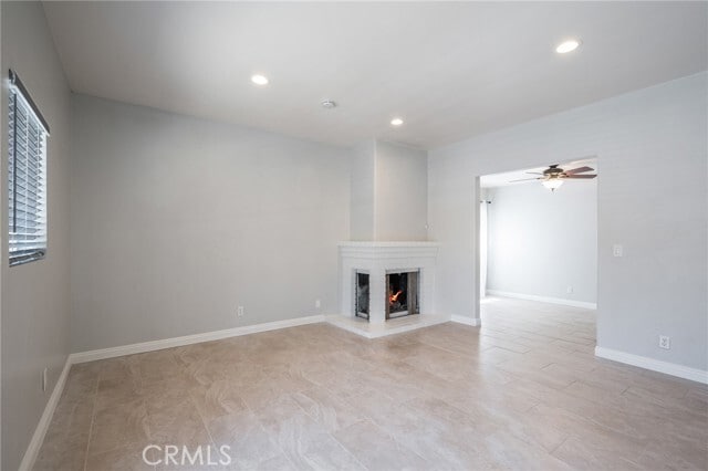 Building Photo - 209 7th St