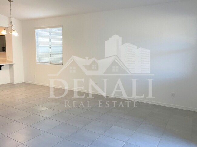 Foto del edificio - 7954 W Medlock Dr