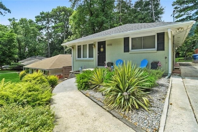 Building Photo - 2056 Arlington Ave NE