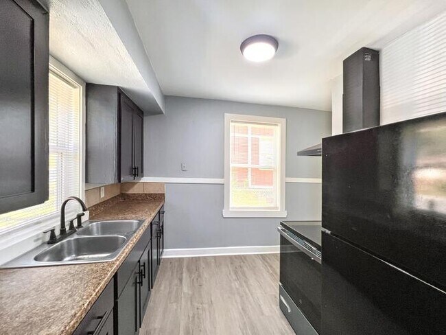Foto del edificio - 2709 Jefferson St