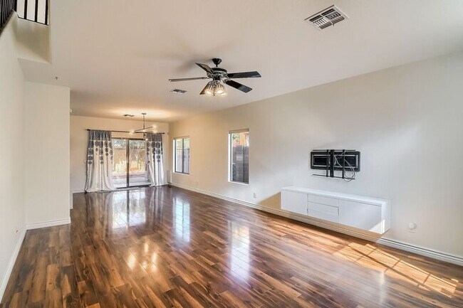 Foto del edificio - 16838 N 49th Way