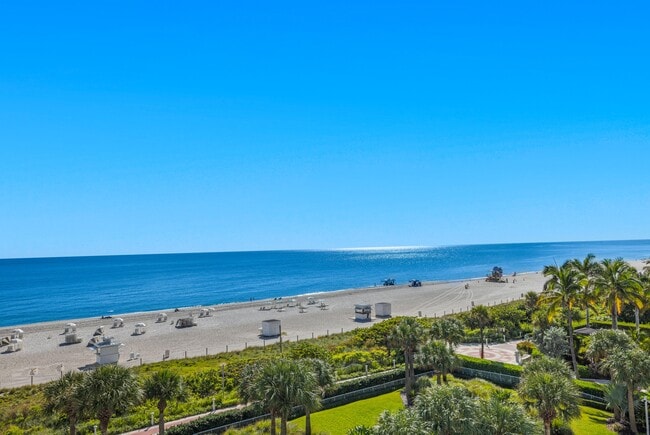 Foto del edificio - 3739 Collins Ave