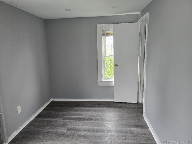 Foto del edificio - 132 Hillside Ave