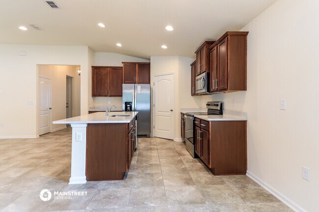 Building Photo - 7876 Island Fox Rd