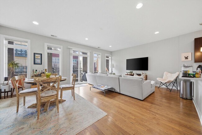 Foto del edificio - 2114 W Rice St