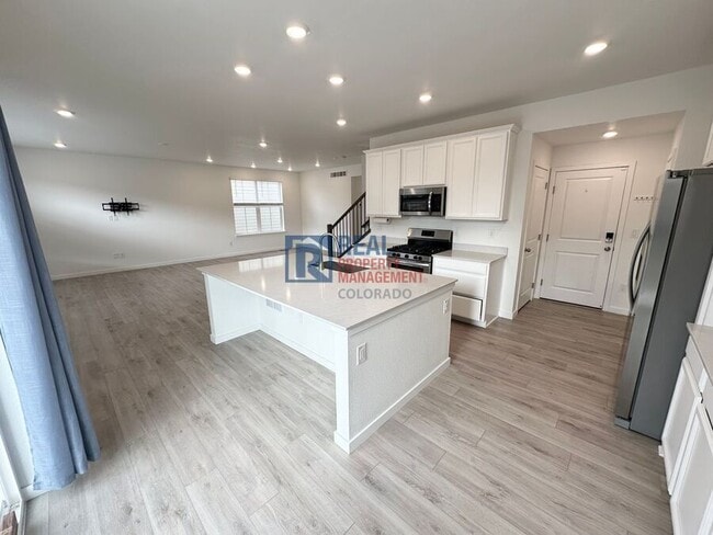 Foto del edificio - 24512 E Exposition Pl