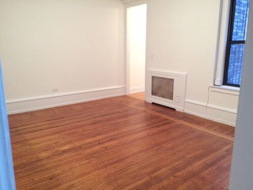Building Photo - 139 W 55th St
