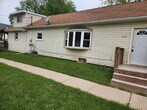 Foto principal - Updated House w/garage