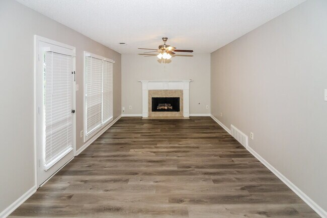 Foto del edificio - 1433 Siskin Dr