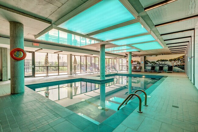 Building Photo - 375 Rue de la Concorde