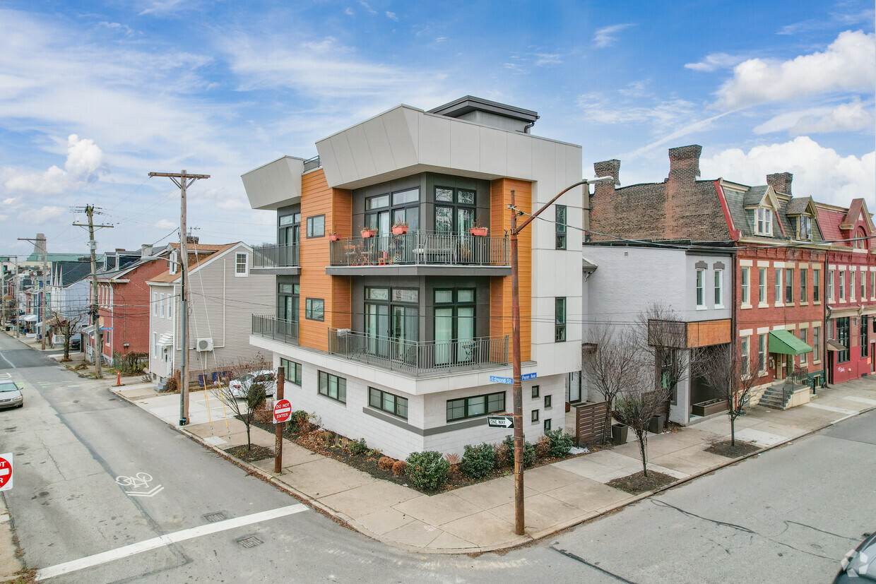 Primary Photo - 4708-4714 Penn Ave