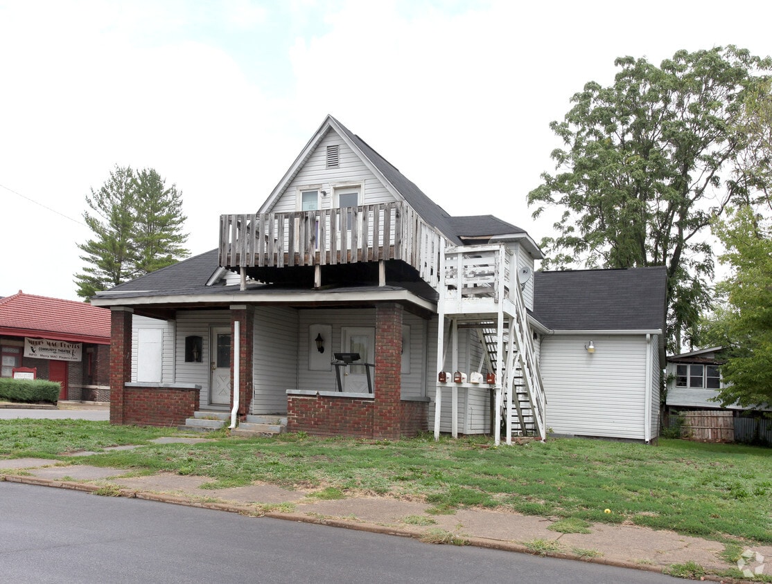 190 W Pike St Apartments ABCD Apartments in Martinsville, IN