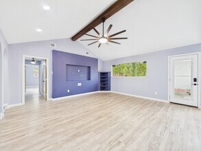 Building Photo - 10915 Sagedowne Ln