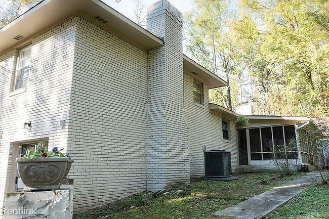 Building Photo - 3 br, 2 bath House - 2021 Buena Vista Drive