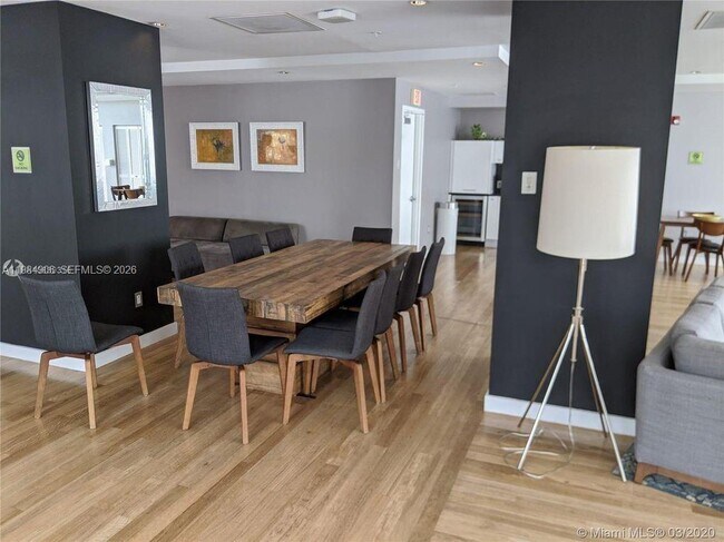 Building Photo - 133 NE 2nd Ave