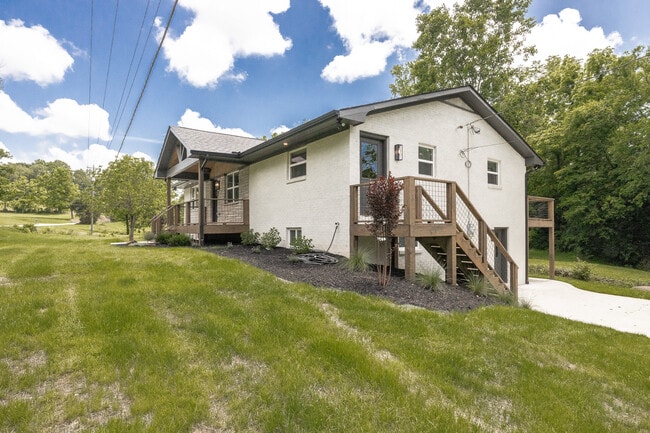 Building Photo - 331 Clover Hill Rd