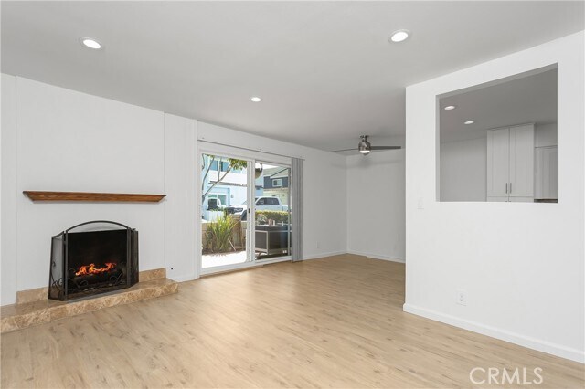 Building Photo - 211 Fern St