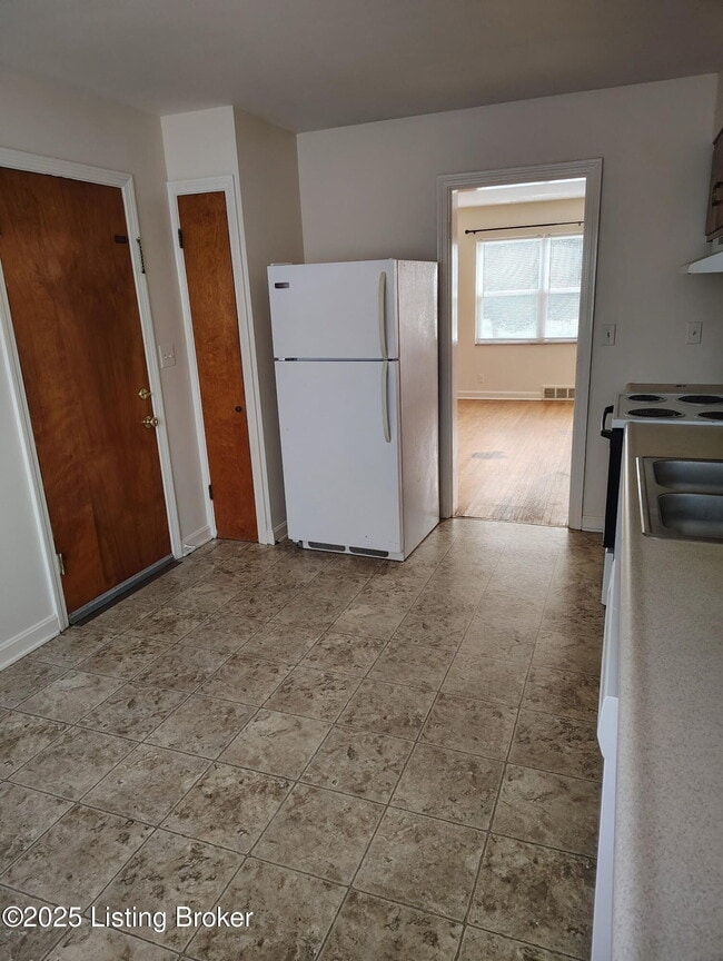 Foto del edificio - 4225 Norbourne Blvd