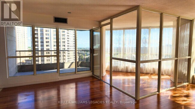 Building Photo - 55-1155 Kingsbridge Garden Cir