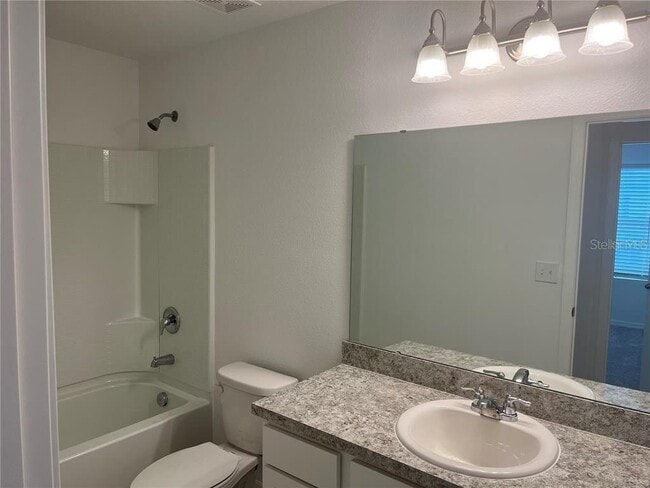 Building Photo - 497 Madison Dr