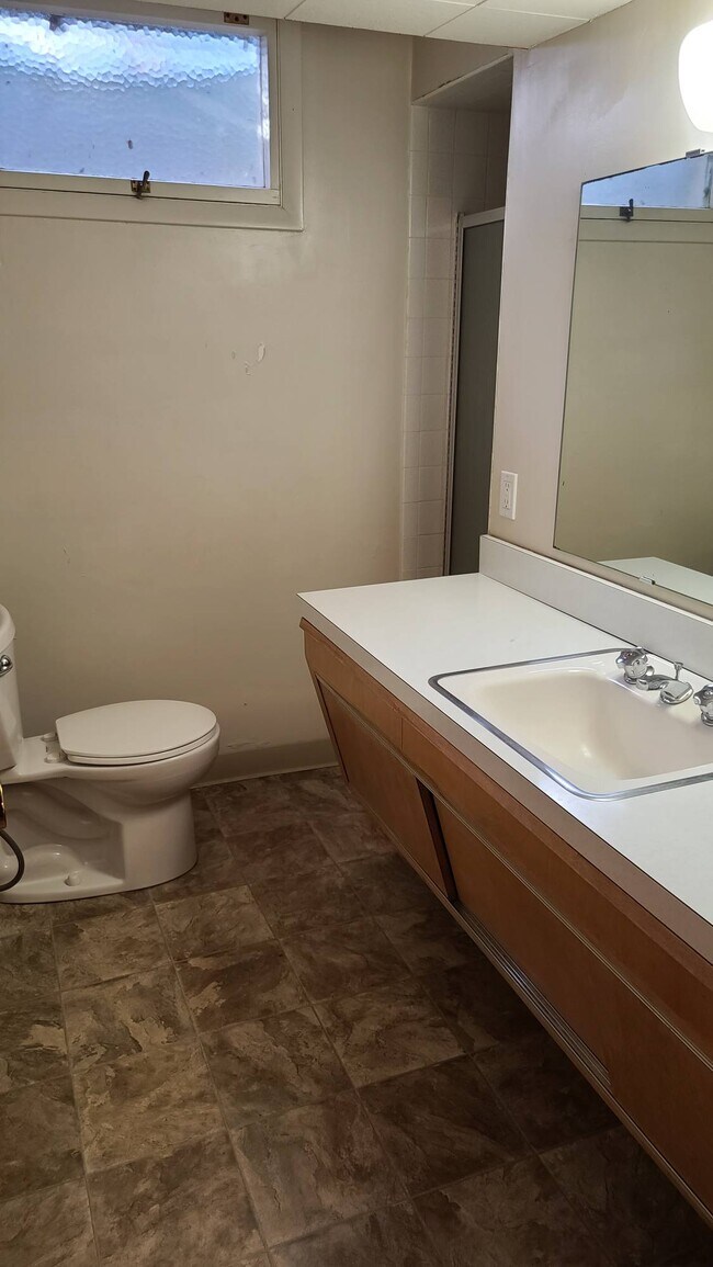 Foto del edificio - 2425 16th Ave