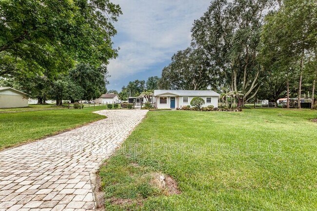 Building Photo - 2220 Mini Ranch Rd