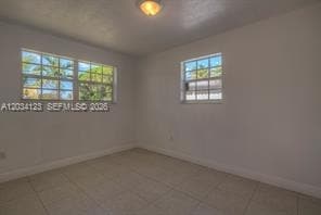 Foto del edificio - 160 NW 199th St