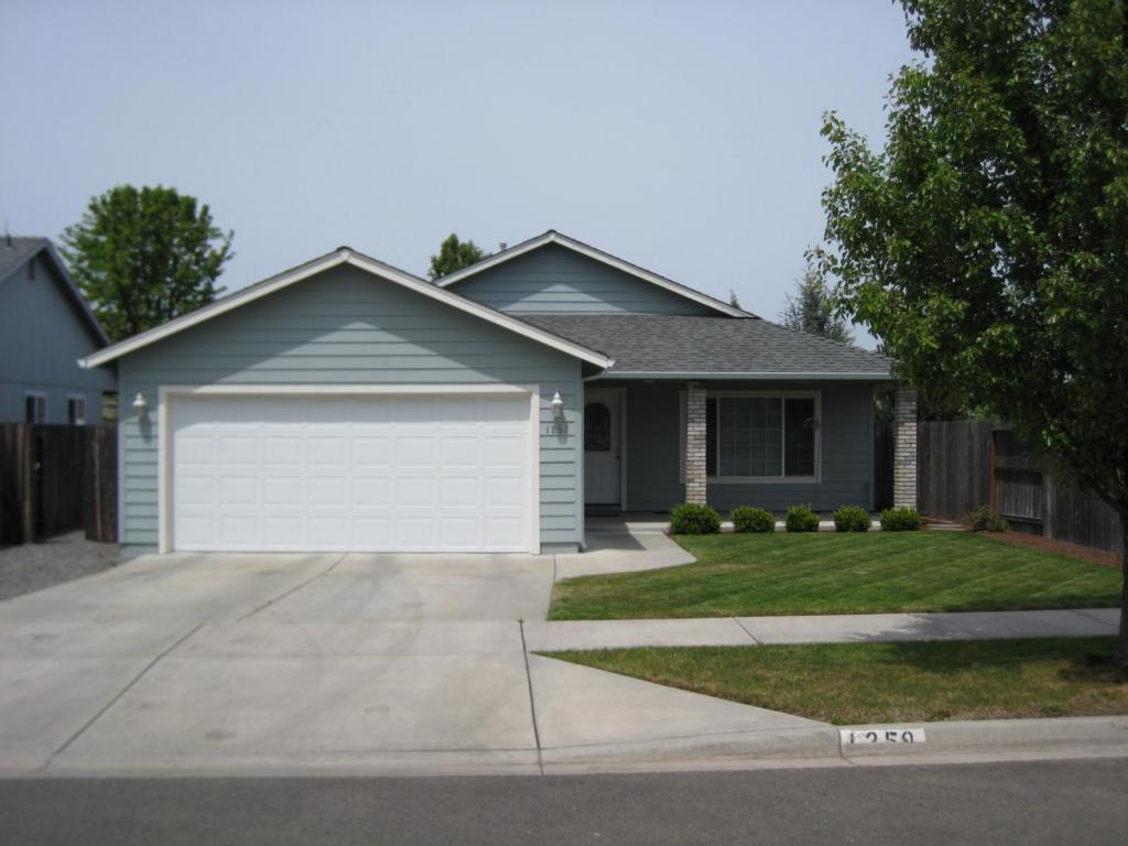 Primary Photo - 1259 Applegate Lane