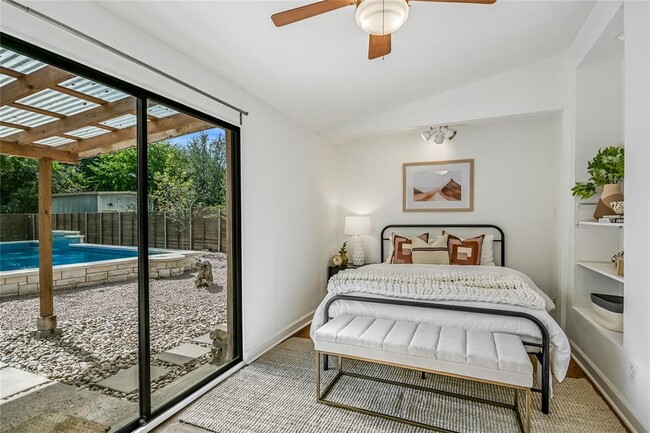 Building Photo - 905 W Elizabeth St