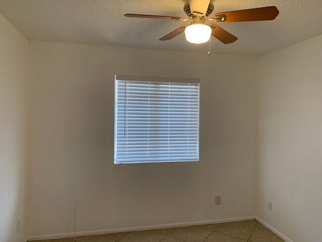 Foto del edificio - 8315 N 61st Ave