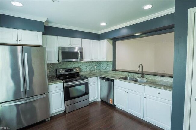 Building Photo - 1528 Jameson Dr