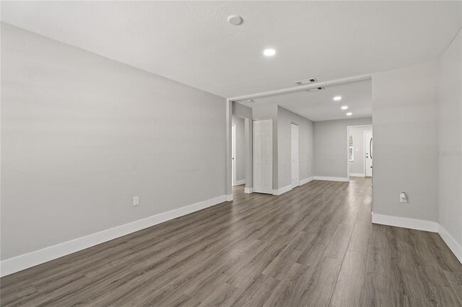 Foto del edificio - 3810 S Randall St